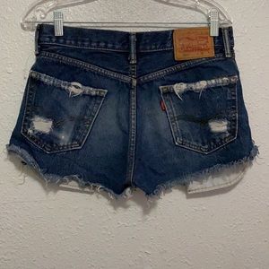 Levi’s woman distressed shorts